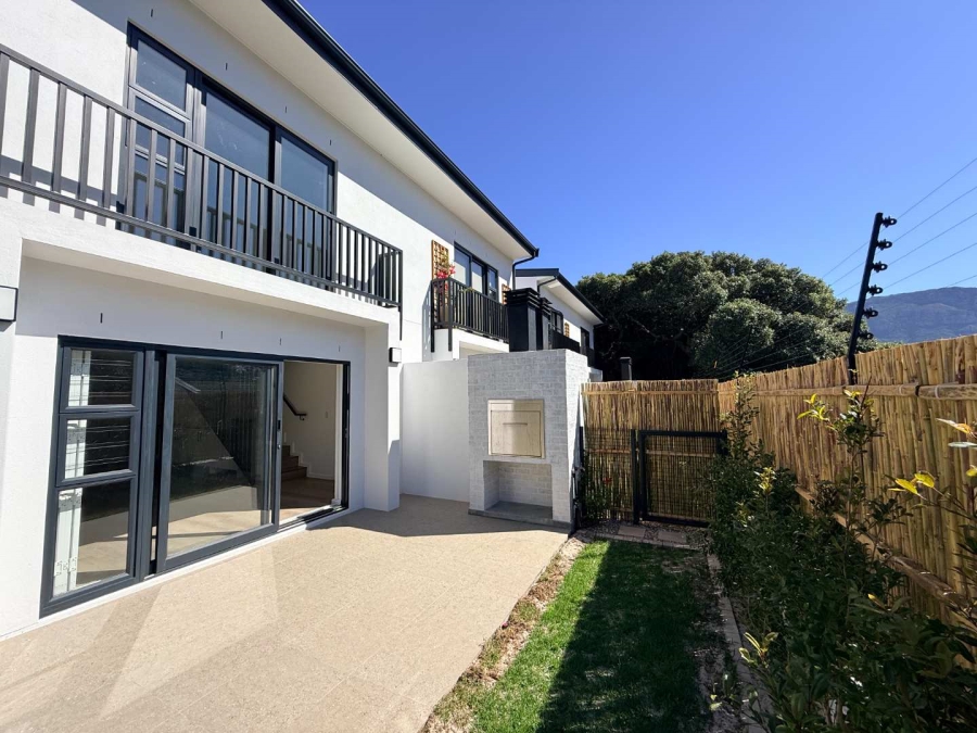 To Let 3 Bedroom Property for Rent in Beach Estate Western Cape